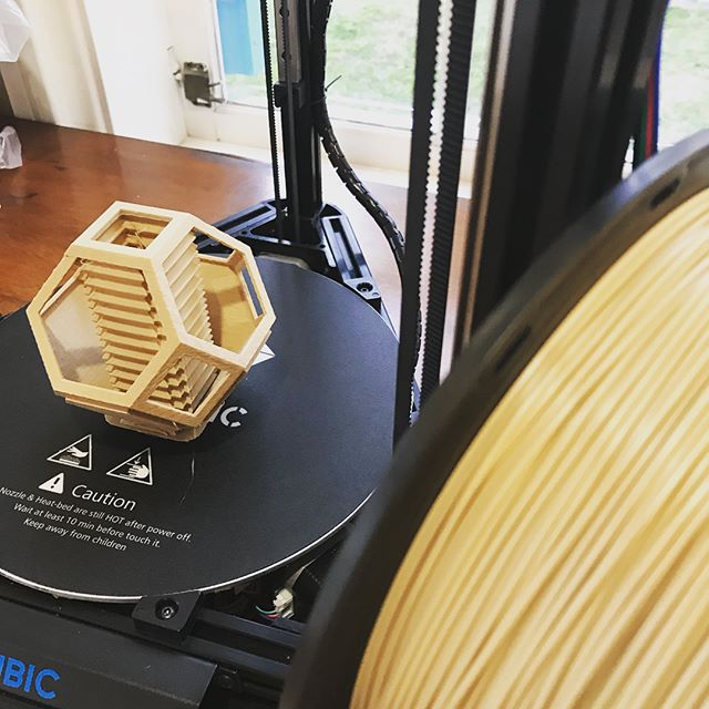 #3Dプリンター で、 #プランター を出力- Instagram投稿